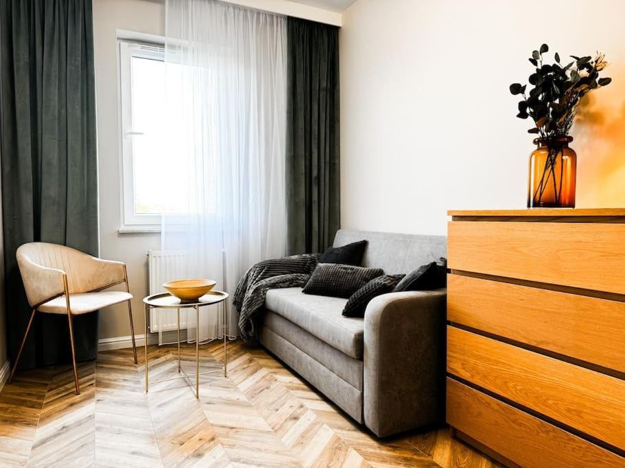 Balcony & Parking, Modern Elegant Apartment! Near Tram Wrocław Exterior foto