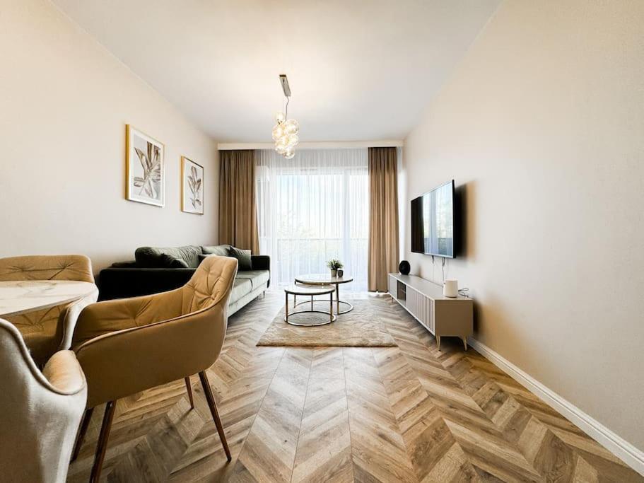 Balcony & Parking, Modern Elegant Apartment! Near Tram Wrocław Exterior foto